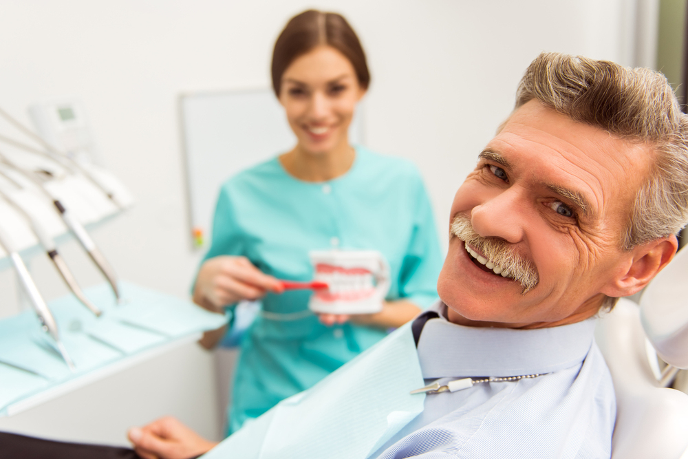 5 Reasons to Consider Getting Dentures