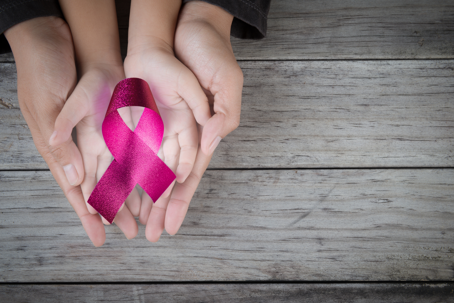 6 Early Warning Signs Of Breast Cancer